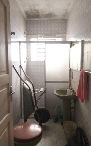 Casa à venda com 100m², 2 quartos e 2 vagasBanheiro