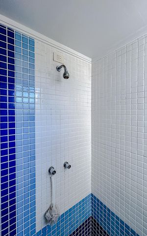 Apartamento à venda com 186m², 3 quartos e 2 vagasBanheiro da Suíte 2