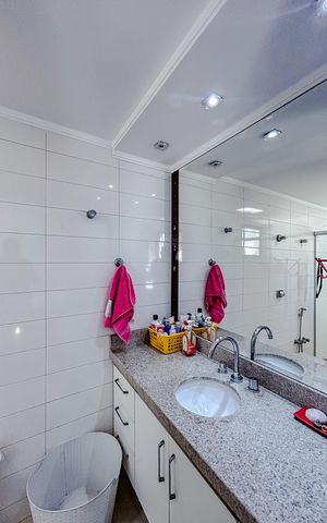 Apartamento à venda com 186m², 3 quartos e 2 vagasBanheiro da Suíte 1