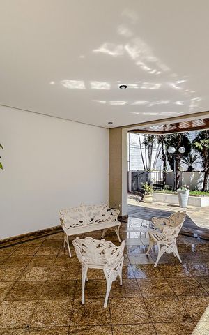 Apartamento à venda com 186m², 3 quartos e 2 vagasHall social
