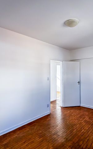 Apartamento para alugar com 68m², 3 quartos e sem vaga