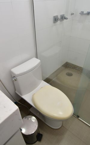 Casa de condomínio à venda com 900m², 5 quartos e 6 vagasBanheiro Suíte 4