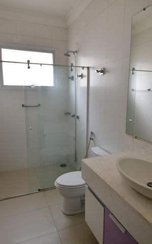 Casa de condomínio à venda com 900m², 5 quartos e 6 vagasBanheiro Suíte 5
