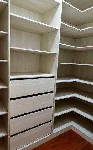 Casa de condomínio à venda com 900m², 5 quartos e 6 vagasCorredor - Armário
