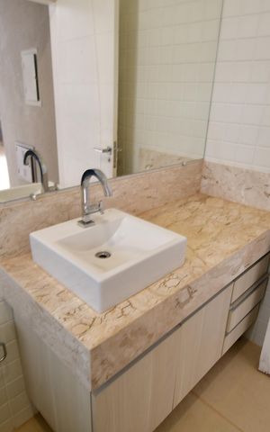 Casa de condomínio à venda com 900m², 5 quartos e 6 vagasBanheiro social