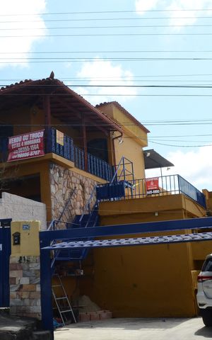 Casa para alugar com 82m², 2 quartos e 2 vagasFachada