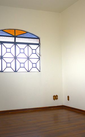 Casa para alugar com 82m², 2 quartos e 2 vagasSala