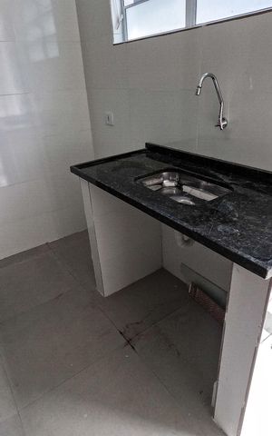 Casa para alugar com 42m², 1 quarto e sem vaga