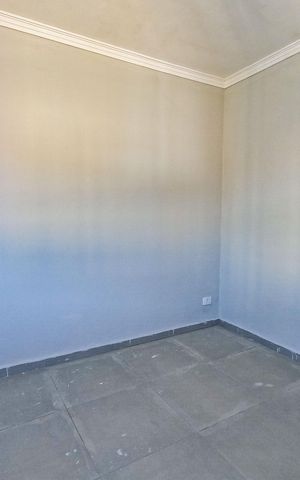 Casa para alugar com 42m², 1 quarto e sem vaga
