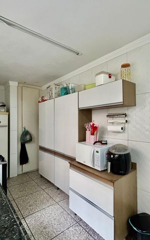 Casa à venda com 160m², 3 quartos e 1 vaga Casa à venda com 160m², 3 quartos e 1 vagaCozinha