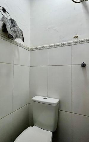 Casa à venda com 160m², 3 quartos e 1 vaga Casa à venda com 160m², 3 quartos e 1 vagaBanheiro de serviço