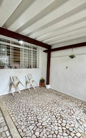 Casa à venda com 160m², 3 quartos e 1 vaga Casa à venda com 160m², 3 quartos e 1 vagaGaragem