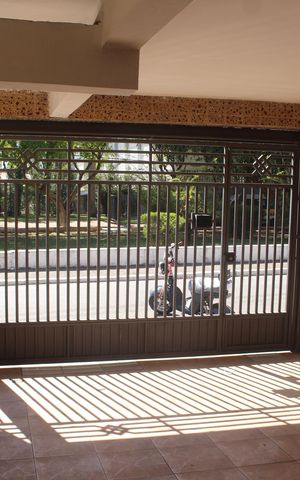 Casa à venda com 120m², 2 quartos e 2 vagasGaragem