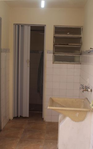 Casa à venda com 120m², 2 quartos e 2 vagasÁrea de Serviço