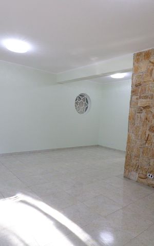 Casa para alugar com 180m², 4 quartos e 3 vagasSala