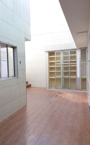 Casa para alugar com 180m², 4 quartos e 3 vagasQuintal - Fundos