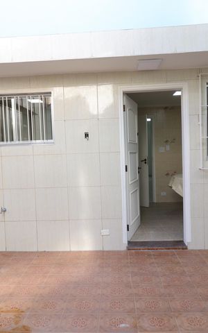 Casa para alugar com 180m², 4 quartos e 3 vagasQuintal - Fundos
