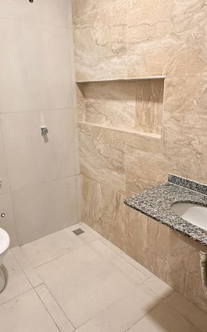 Casa à venda com 300m², 3 quartos e 4 vagasBanheiro da Suíte