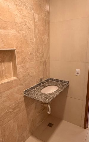 Casa à venda com 300m², 3 quartos e 4 vagasBanheiro da Suíte