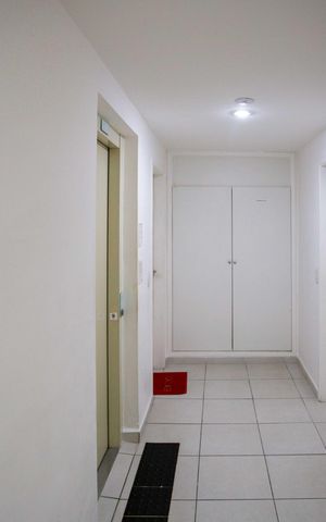 Apartamento para alugar com 44m², 2 quartos e 1 vagaHall de entrada