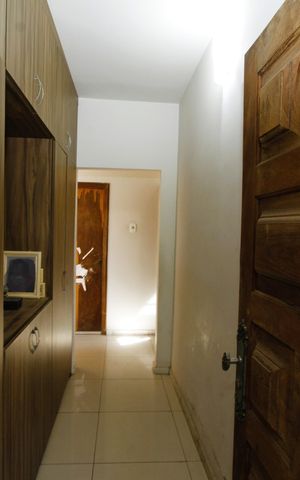 Casa à venda com 250m², 4 quartos e 2 vagasCorredor