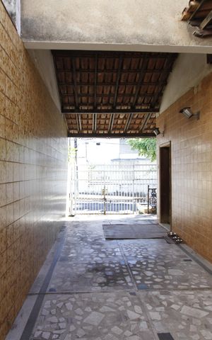 Casa à venda com 250m², 4 quartos e 2 vagasGaragem