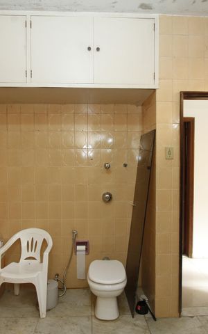 Casa à venda com 250m², 4 quartos e 2 vagasBanheiro social