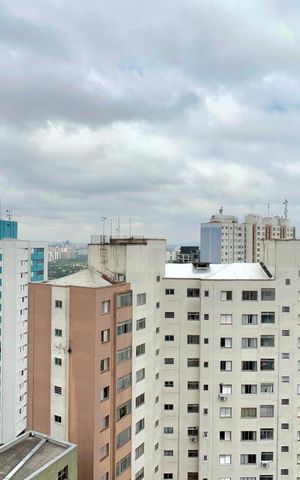 Apartamento à venda com 37m², 1 quarto e 1 vaga Apartamento à venda com 37m², 1 quarto e 1 vagaVaranda
