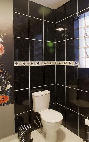 Casa à venda com 362m², 6 quartos e 3 vagas Casa à venda com 362m², 6 quartos e 3 vagasBanheiro