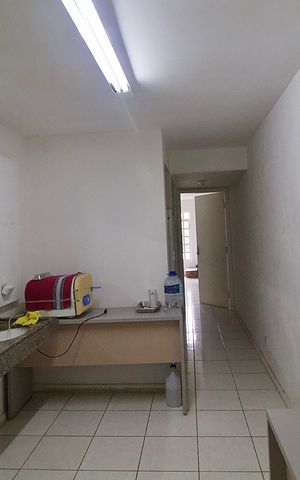 Casa à venda com 362m², 6 quartos e 3 vagas Casa à venda com 362m², 6 quartos e 3 vagasÁrea de Serviço