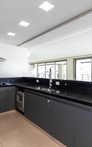 Apartamento à venda com 255m², 4 quartos e 4 vagas Apartamento à venda com 255m², 4 quartos e 4 vagasCozinha