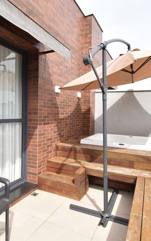 Apartamento para alugar com 136m², 3 quartos e 2 vagasVaranda com Jacuzzy