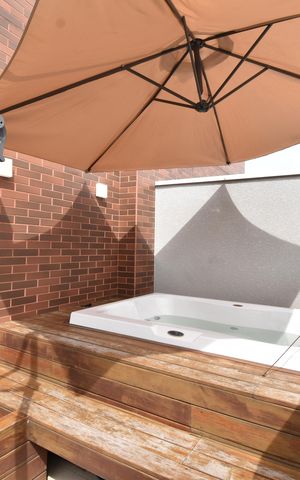 Apartamento para alugar com 136m², 3 quartos e 2 vagasVaranda com Jacuzzy