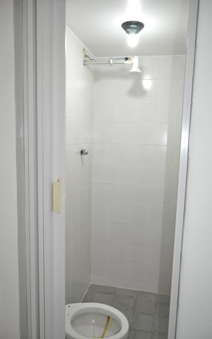 Apartamento para alugar com 70m², 2 quartos e sem vagaBanheiro de serviço