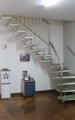 Casa para alugar com 140m², 4 quartos e 2 vagasSala