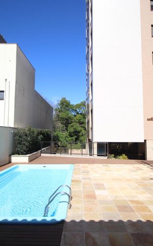 Apartamento à venda com 176m², 4 quartos e 3 vagasÁrea comum - Piscina