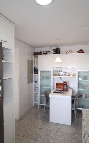 Apartamento à venda com 176m², 4 quartos e 3 vagasCozinha