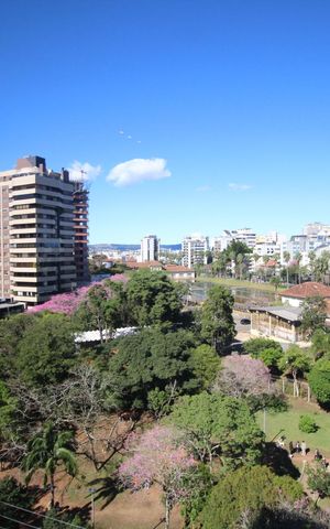 Apartamento à venda com 176m², 4 quartos e 3 vagasVista