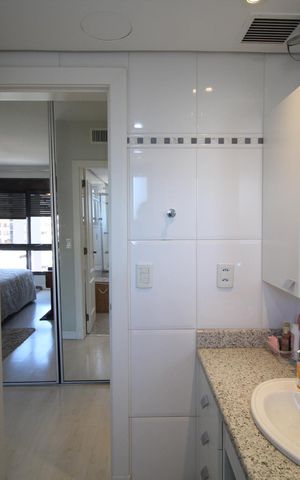 Apartamento à venda com 176m², 4 quartos e 3 vagasBanheiro da Suíte 1