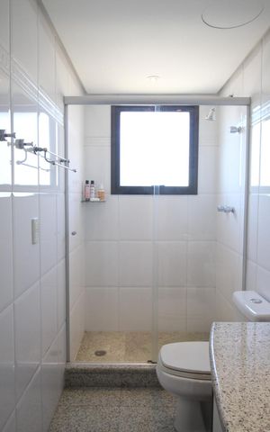 Apartamento à venda com 176m², 4 quartos e 3 vagasBanheiro da Suíte 2