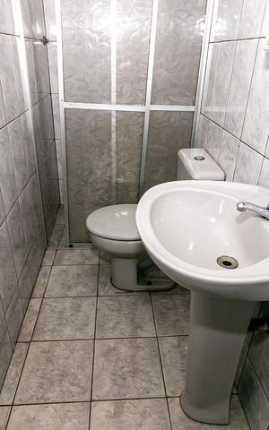 Casa para alugar com 100m², 4 quartos e 1 vaga Casa para alugar com 100m², 4 quartos e 1 vagaBanheiro da Suíte