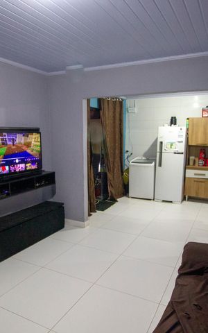 Casa à venda com 82m², 2 quartos e 3 vagasSala