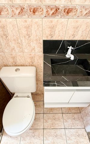 Apartamento à venda com 55m², 2 quartos e 1 vaga Apartamento à venda com 55m², 2 quartos e 1 vagaBanheiro