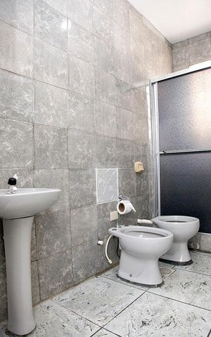 Apartamento para alugar com 70m², 2 quartos e sem vagaBanheiro