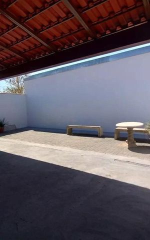 Casa para alugar com 160m², 3 quartos e 6 vagas Casa para alugar com 160m², 3 quartos e 6 vagasÁrea externa