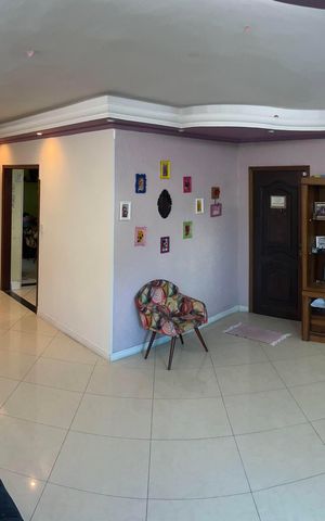 Casa à venda com 270m², 3 quartos e 4 vagas Casa à venda com 270m², 3 quartos e 4 vagasSala
