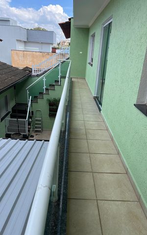 Casa à venda com 270m², 3 quartos e 4 vagas Casa à venda com 270m², 3 quartos e 4 vagasÁrea externa