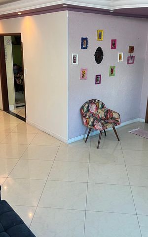 Casa à venda com 270m², 3 quartos e 4 vagas Casa à venda com 270m², 3 quartos e 4 vagasSala