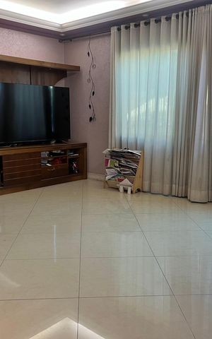 Casa à venda com 270m², 3 quartos e 4 vagas Casa à venda com 270m², 3 quartos e 4 vagasSala