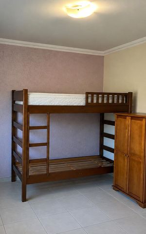 Casa à venda com 270m², 3 quartos e 4 vagas Casa à venda com 270m², 3 quartos e 4 vagasQuarto